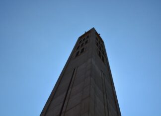 The Religious Sites and Walls at the Sixth Hill